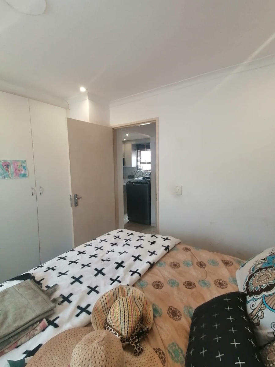 2 Bedroom Property for Sale in Sea Breeze Western Cape